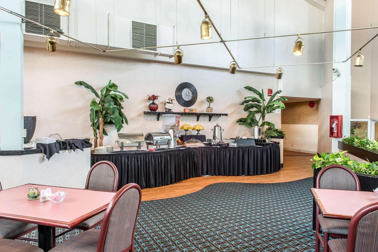 Quality Inn And Conference Center Springfield Exteriér fotografie