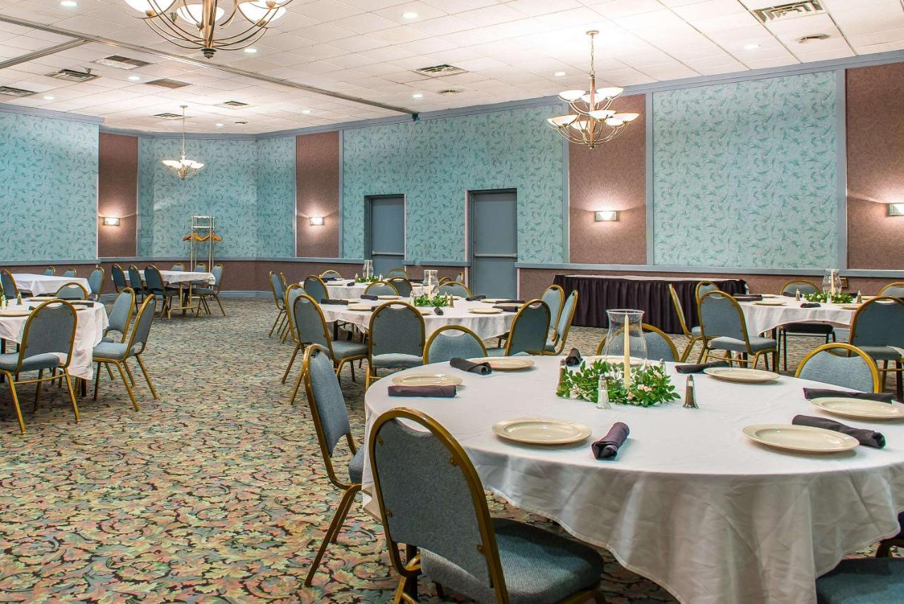 Quality Inn And Conference Center Springfield Exteriér fotografie